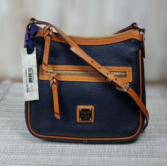 Dooney & Bourke 2-way Shoulder/ Crossbody Bag - Picture 2 of 5